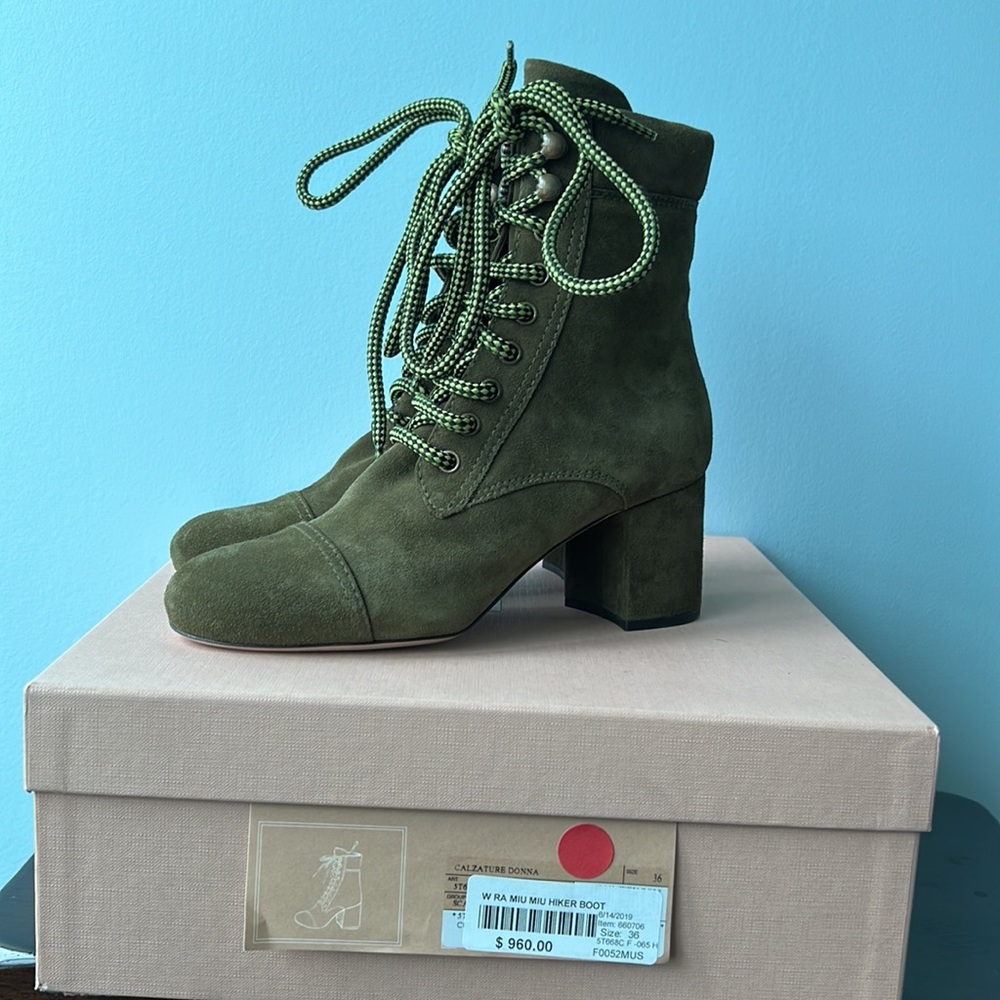 Miu miu hiker  boots, green suede, size 36, brand new